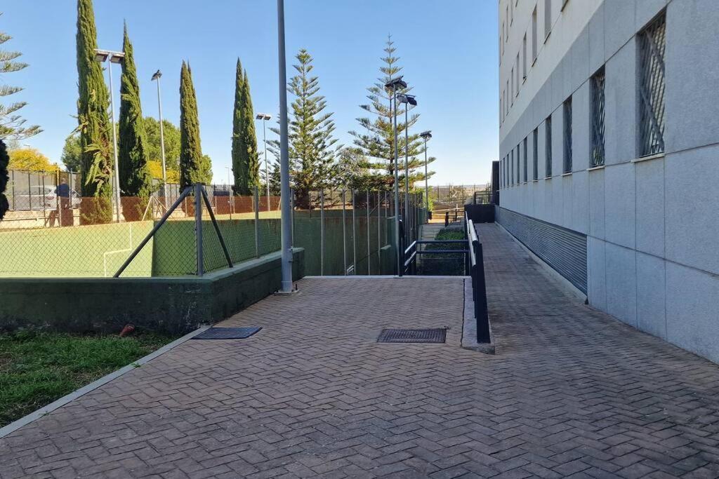 Apartment With Free Parking And Pool Bormujos Zewnętrze zdjęcie