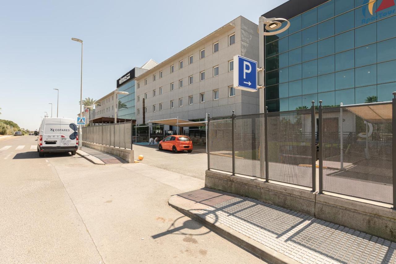 Apartment With Free Parking And Pool Bormujos Zewnętrze zdjęcie
